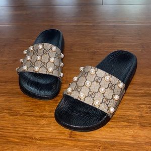 Women’s Gucci slides